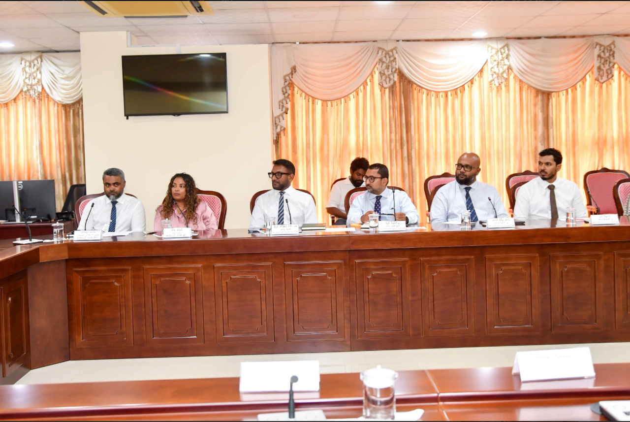 Kon pharmacy eggai huree kon beyheththoa beleyne nizaameh gaaim kodhdheynan: Shaan