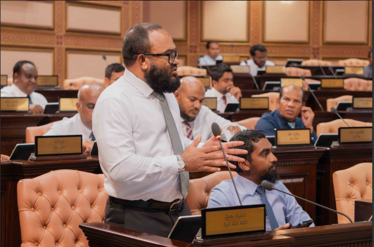 Home minister ge masooliyyathaa medhu mihaaru suvaalu ufahdhan jehey: Member Shareef