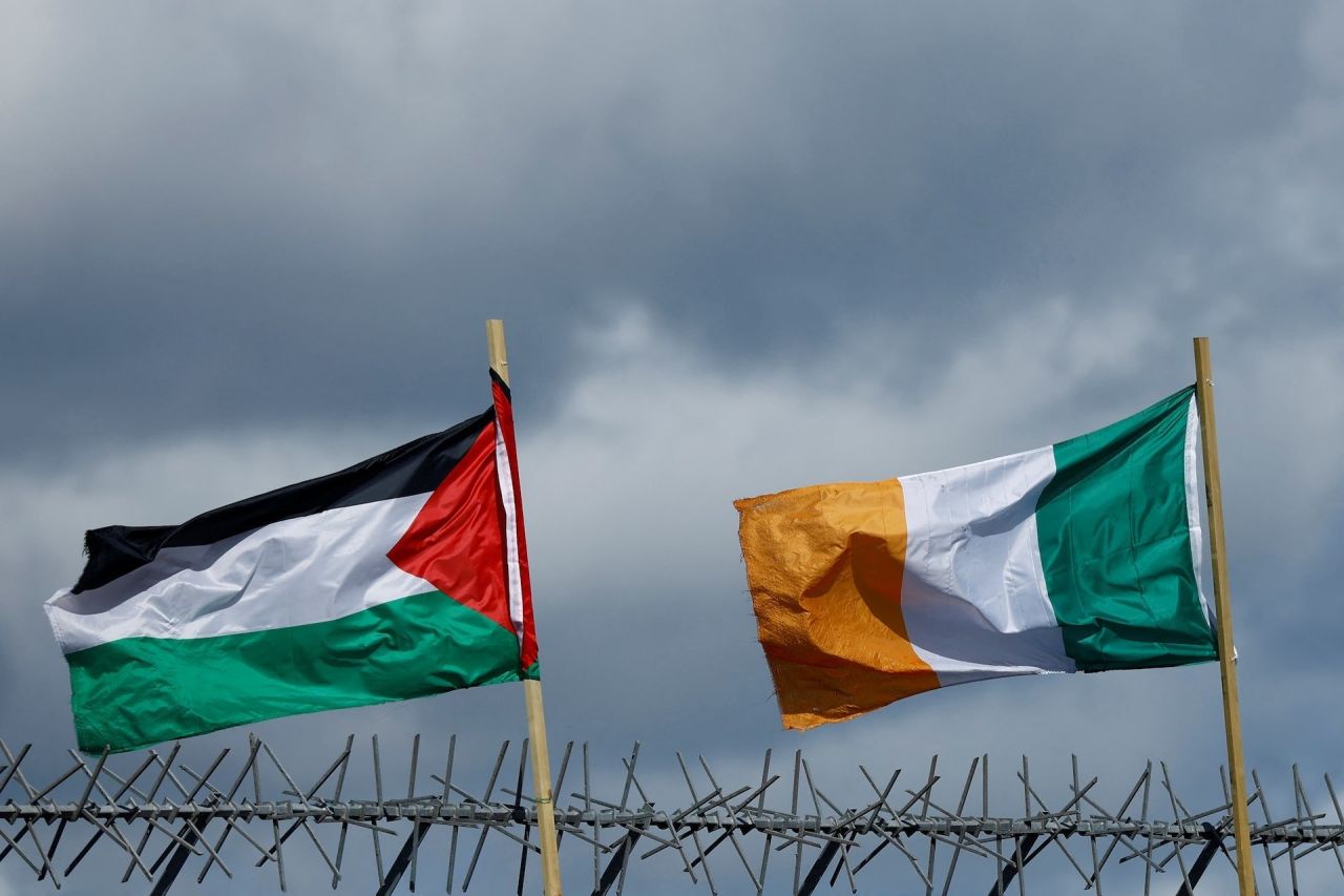 Ireland supporter innaai gina kulhuntherinves beynun vanee Israel match thah boycott kuran 