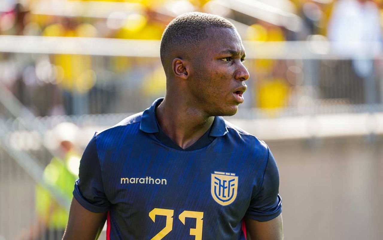 FIFA in genai badhalakaaeku Otemendi aah Caicedo ah faidhaa