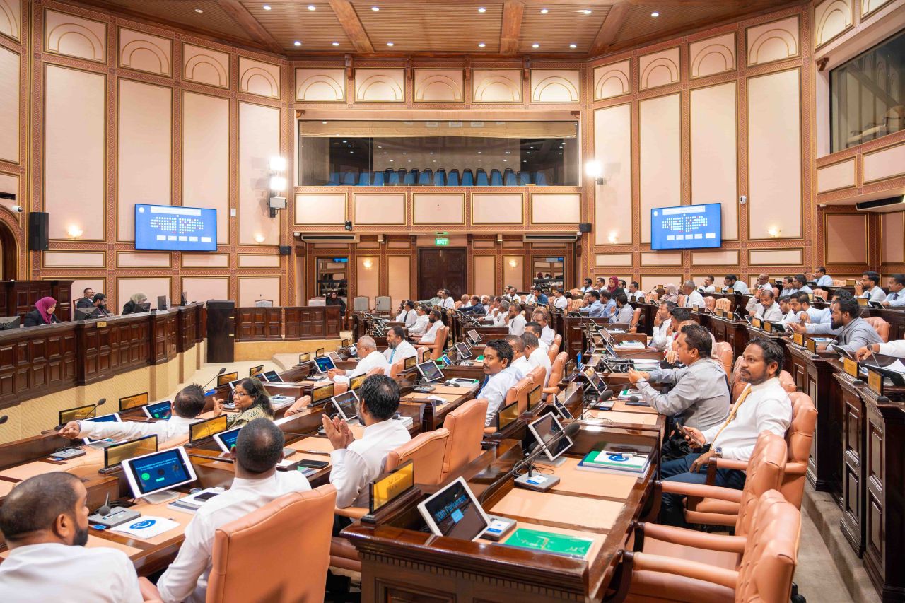 Thasdheegu nukuravvaa fonuvvailevvi gunavan badhalu kurumuge bill alun committee ah