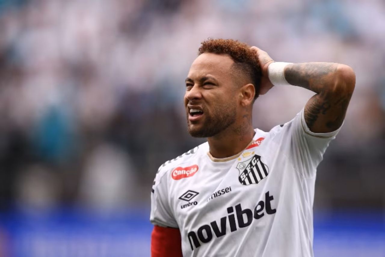 Neymar badhalu kurevunee referee ah olhigen, rulhigandu falhaigen 