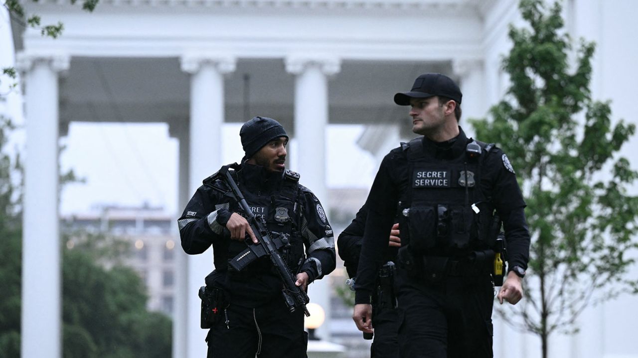 White House ge security checkpoint ehgai badijehi meehaku maraalaifi