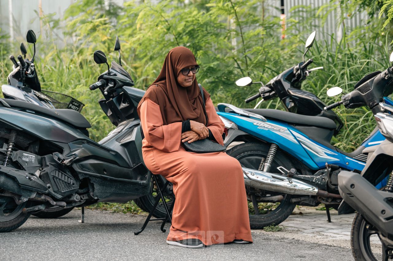 ވަން ފޮޓޯ: އީދު ނަމާދު ބޮޑު ޖަމާއަތުގައި ކުރުން