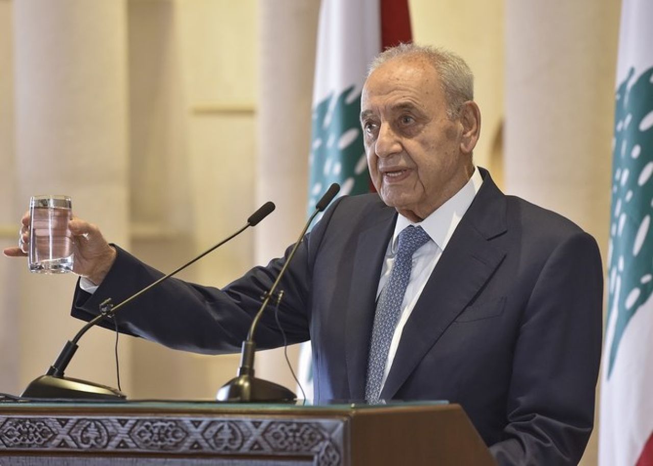 Lebanon aai Israel aa dhemedhu hamalaathah huhttaalan govaalaifi 