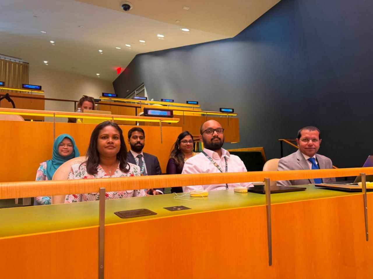UN ge iguthisoadhee adhi maalee committee ge naibu mugarrirakah Raajje
