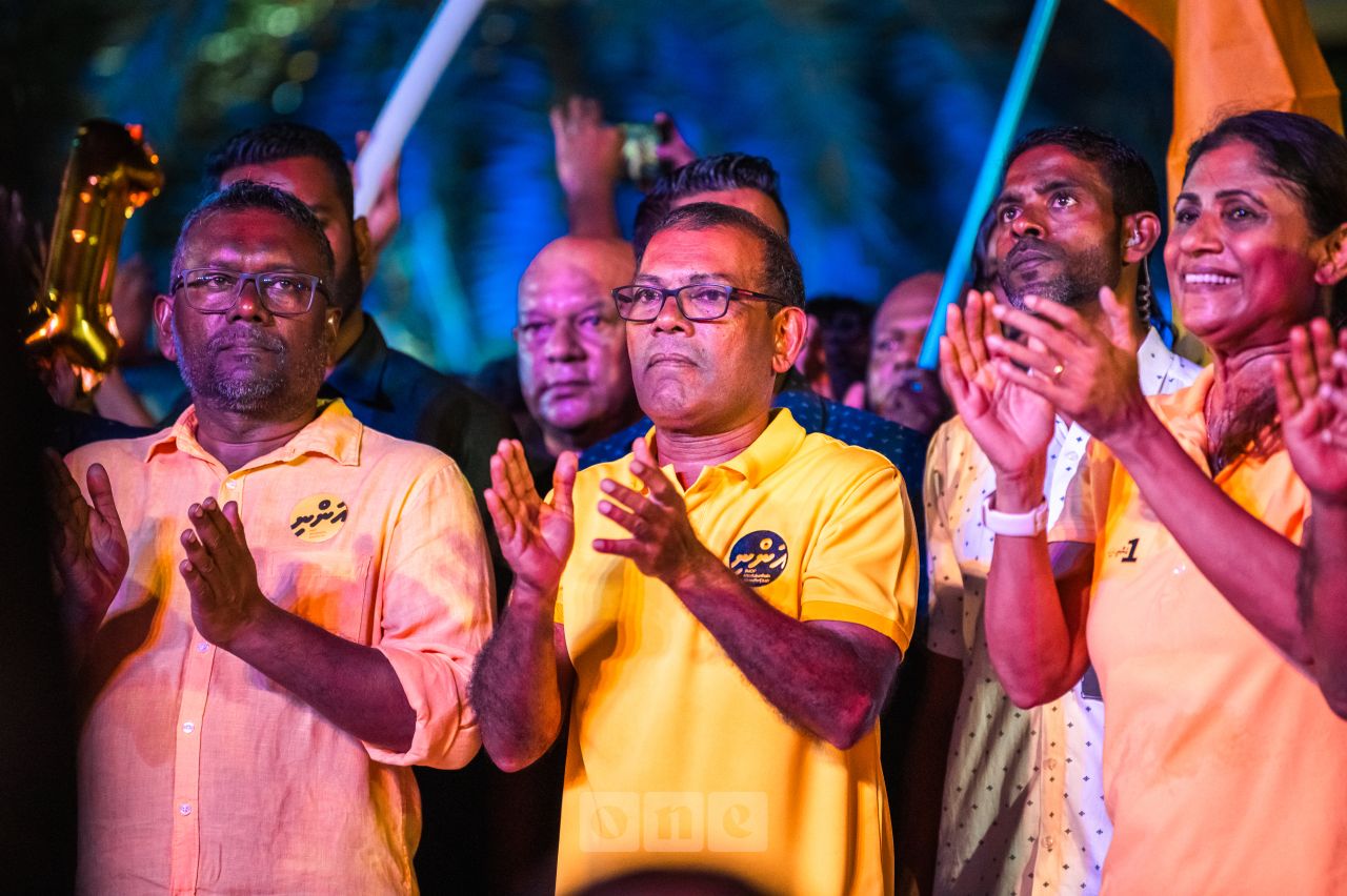 ވަން ފޮޓޯ: ނަޝީދުގެ ކެމްޕެއިން ނިންމާލުމުގެ ހަރަކާތް 
