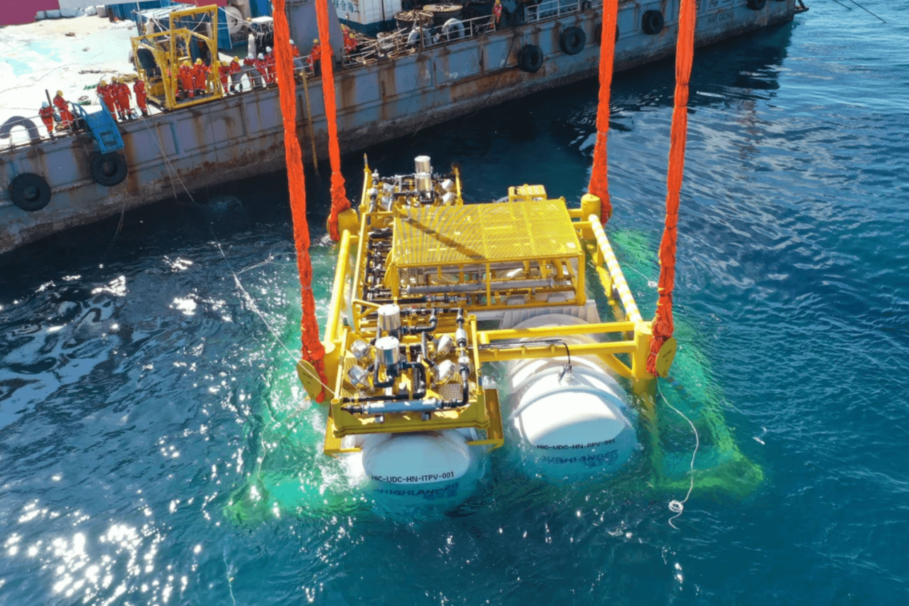 China Launches World’s First Offshore Wind-Powered Underwater Data Centre