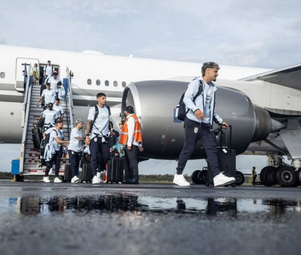Flight lasvegen Uruguay ah massala eh dhimaeh nuvey