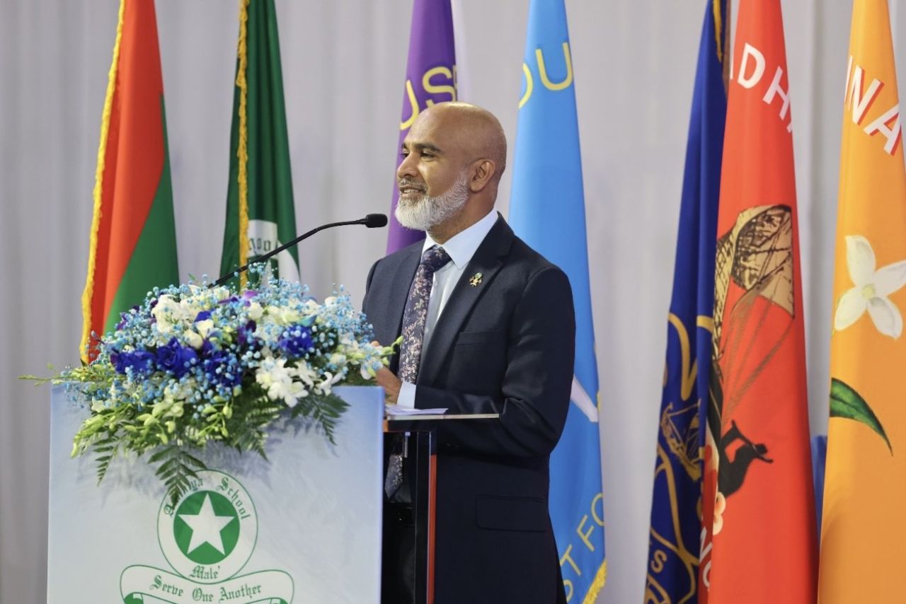 Dhivehi, Islam adhi hisaabu maaidhaa kiyavaidhey vaguthu ithuru kuranee