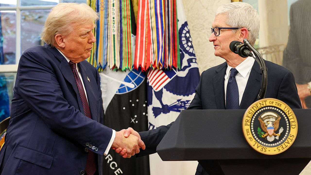 iPhone ge agu boduvedhaane kamuge inzaaru Tim Cook dhevvaifi
