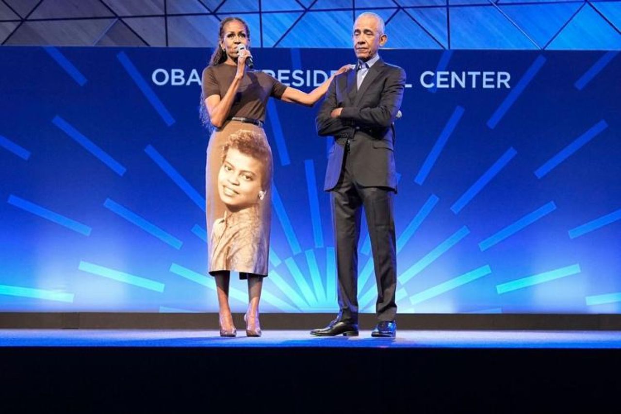 Manmage handhaanugai Michelle Obama haassa skirteh thurukuravvaifi