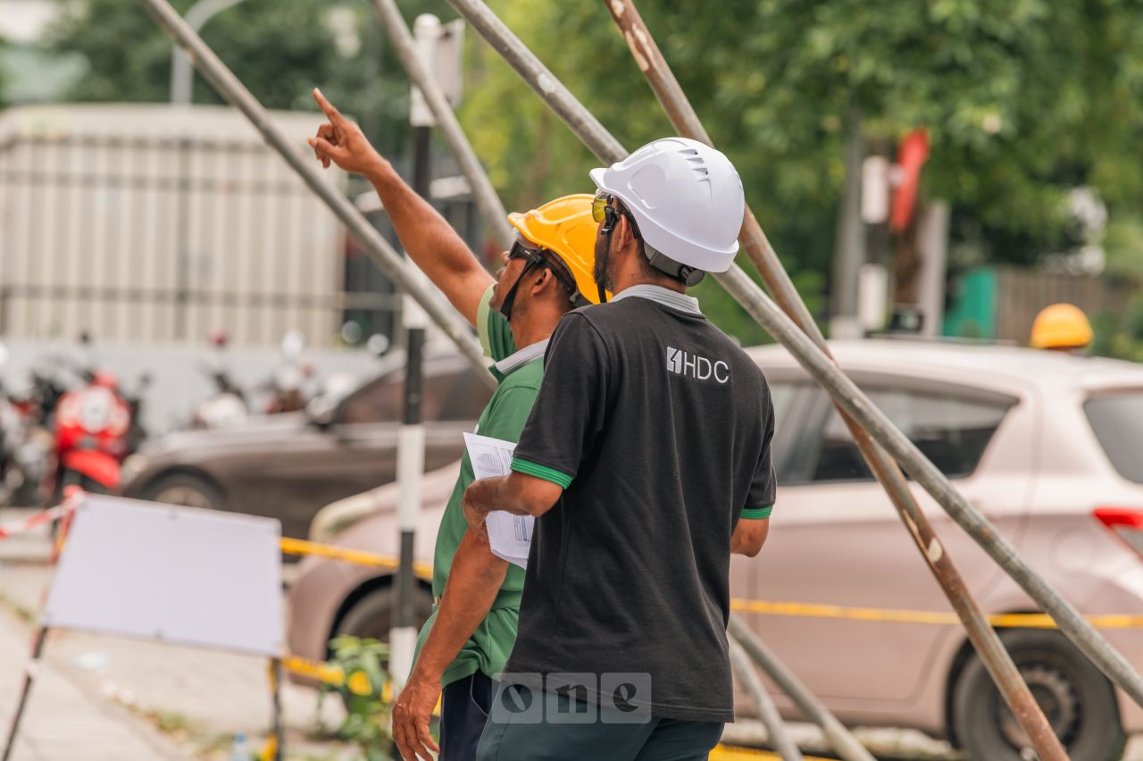 ވަން ފޮޓޯ: 704 ފްލެޓް މަރާމާތުކުރުމުގެ މަސައްކަތް ކުރިއަށްދަނީ