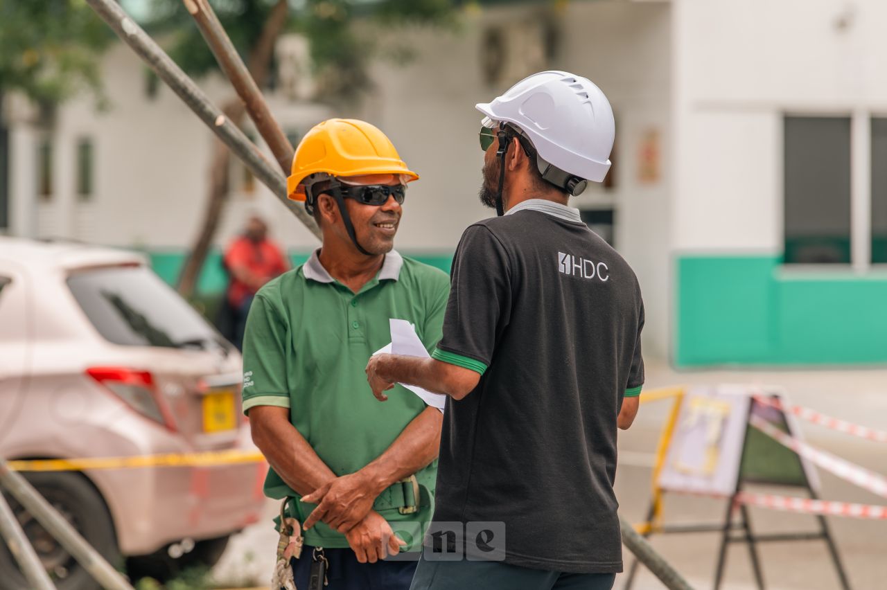 ވަން ފޮޓޯ: 704 ފްލެޓް މަރާމާތުކުރުމުގެ މަސައްކަތް ކުރިއަށްދަނީ
