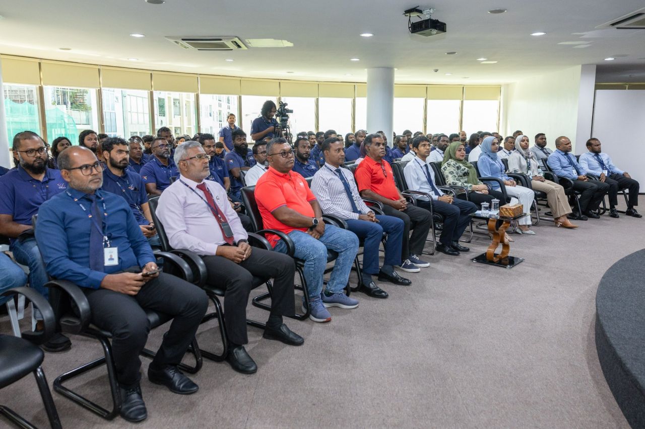 Atholhu therey muvazaffuna haasakohgen Stelco in course eh fashaifi