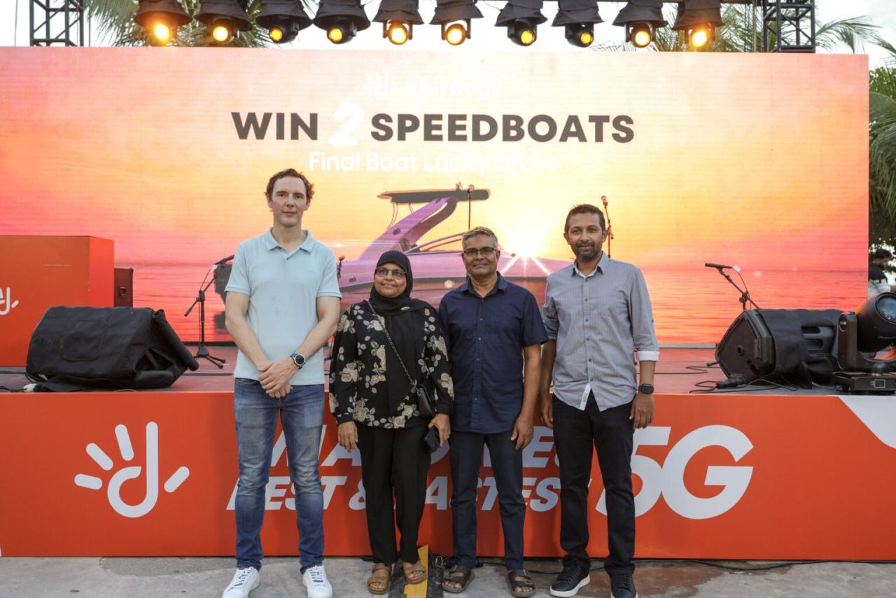 Dhiraagu fahu speed boat Mohamed Yoosuf ah