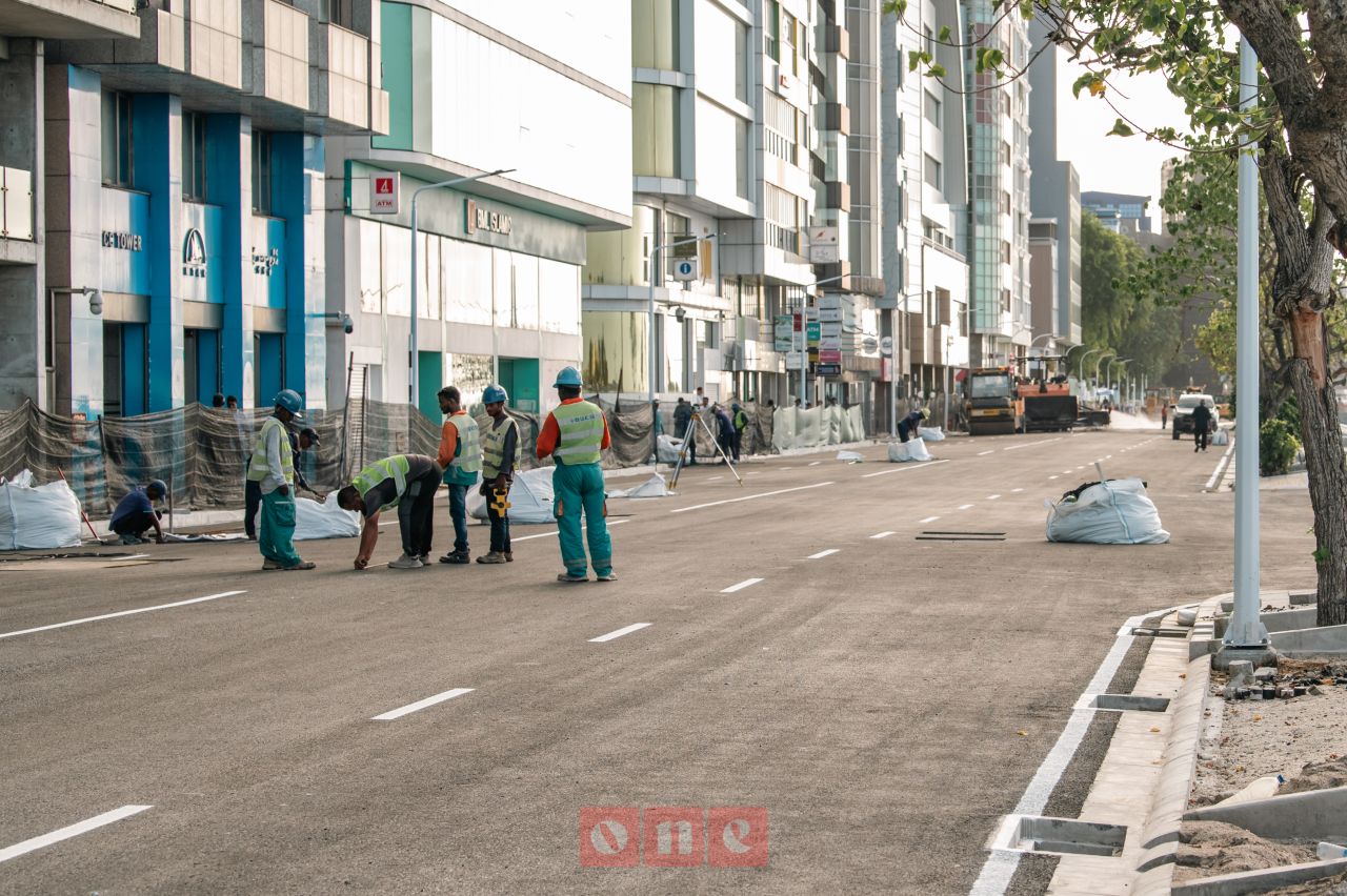 ވަން ފޮޓޯ: ބޮޑުތަކުރުފާނުމަގު ފުޅާކޮށް ތަރައްގީކުރުމުގެ މަޝްރޫއު ބާރަށް ކުރިއަށް 