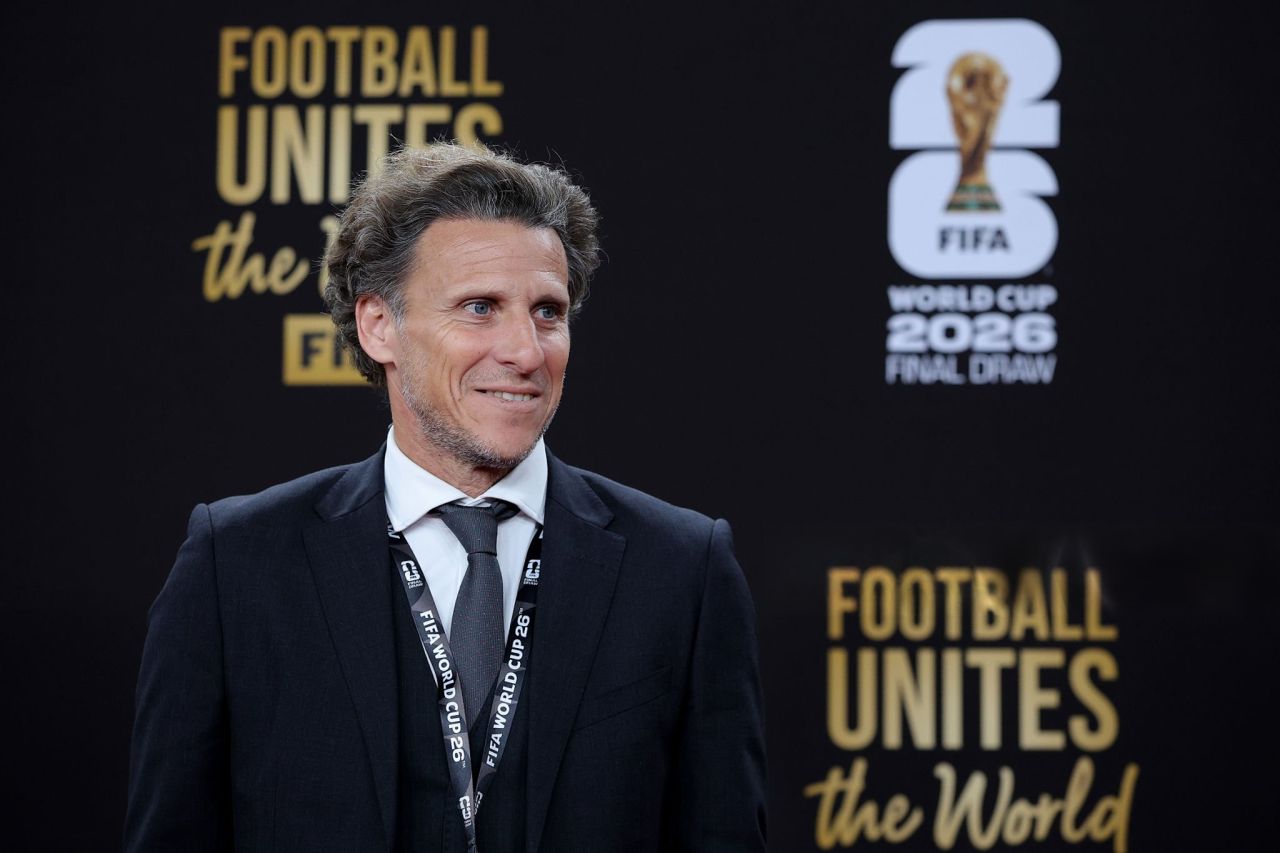 World Cup ge ladhahfahu Uruguay ge coach kan Forlan ah 