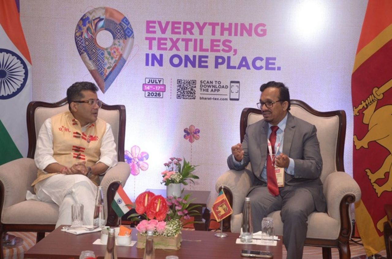 Sri Lanka aai India aa dhemedhu feeraamuge sinaaathuge bodu ehbasvumakah mashvaraakoffi