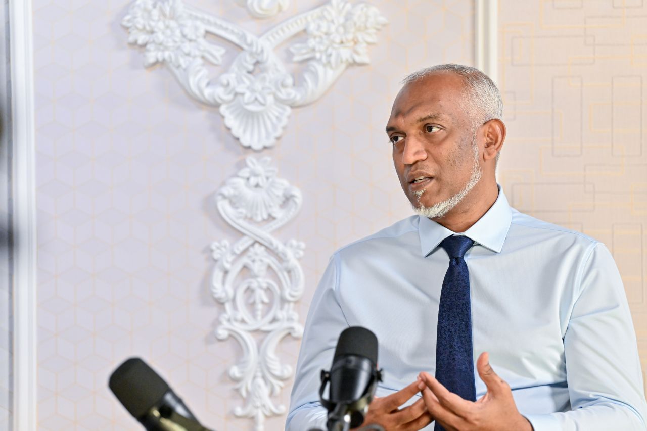 Rayyithuna libey hurihaa inaayai thakei muhsandhina libeykah nujehey, badhalu gehnaanan: Raees