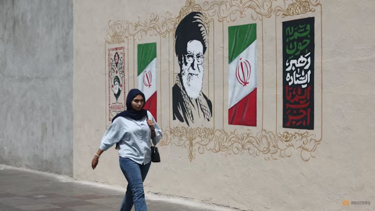 US renews strikes on Iran 