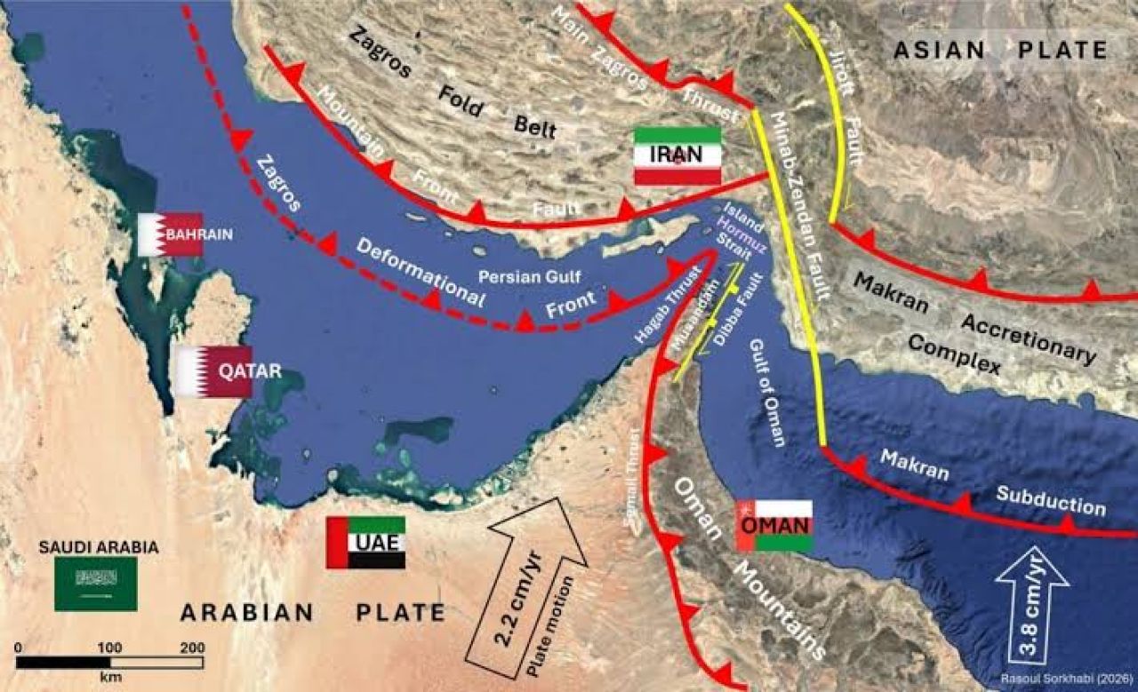 Hormuz kanduolhi viyafaareege boatu faharah bandhukoffi kamah Iranun iulaanukoffi