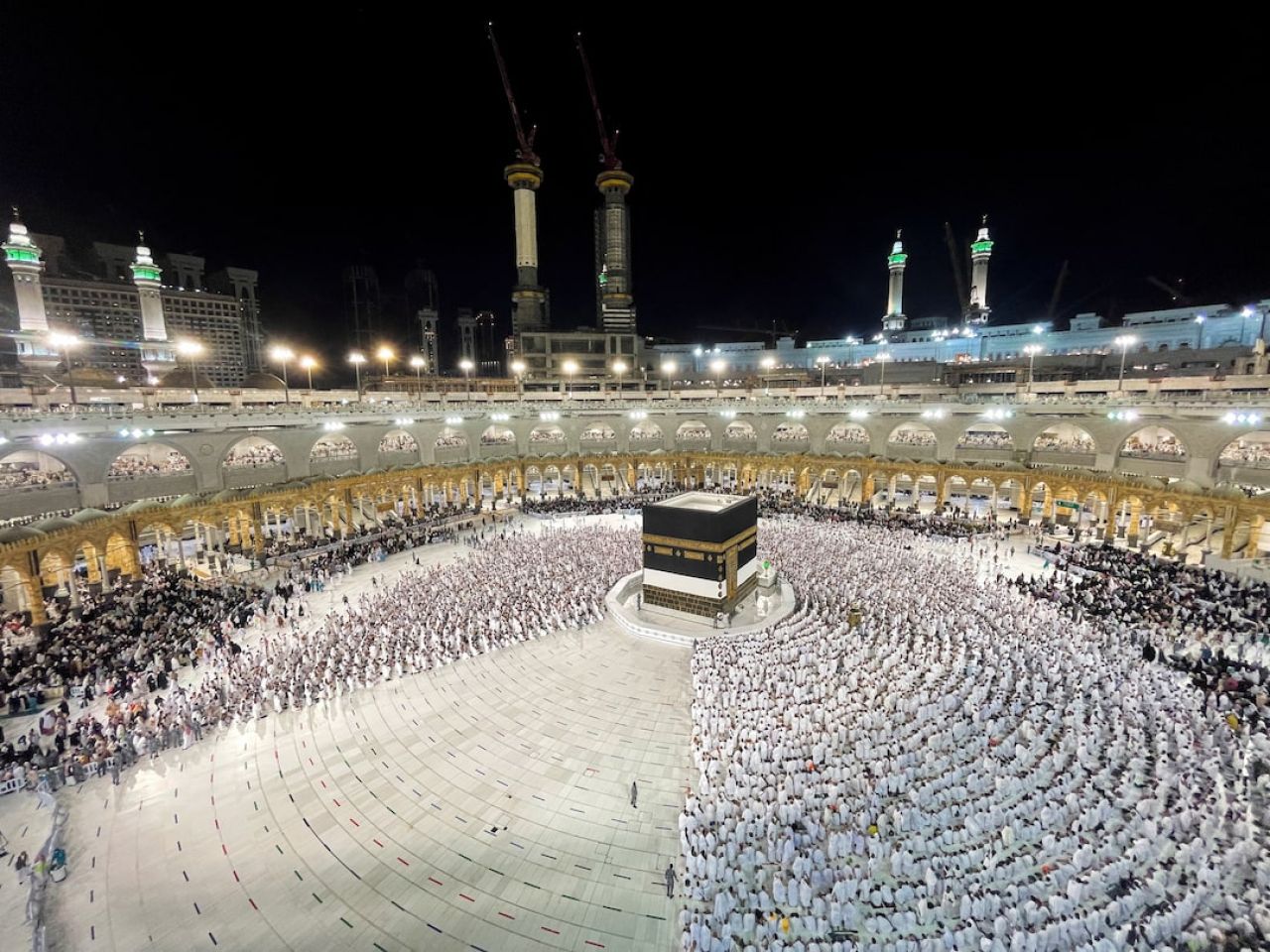 Saudi in eh aharuge multiple entry Umrah visa thaarafukoffi