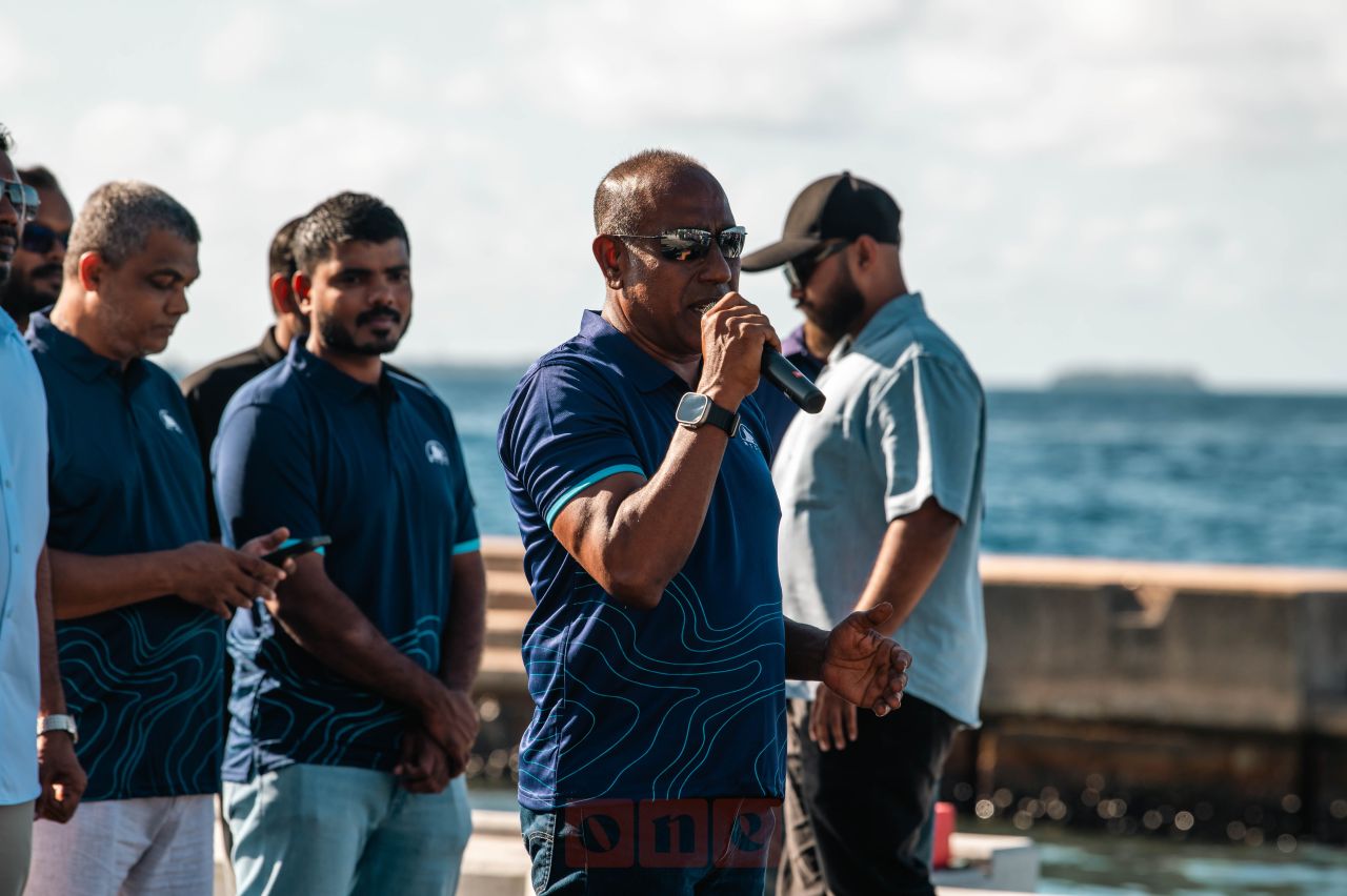 ވަން ފޮޓޯ: ބޮޑުތަކުރުފާނު މަގުގެ އަލަށް ތަރައްގީކުރި ބައި އާންމު ދަތުރުފަތުރުތަކަށް ހުޅުވާލުން