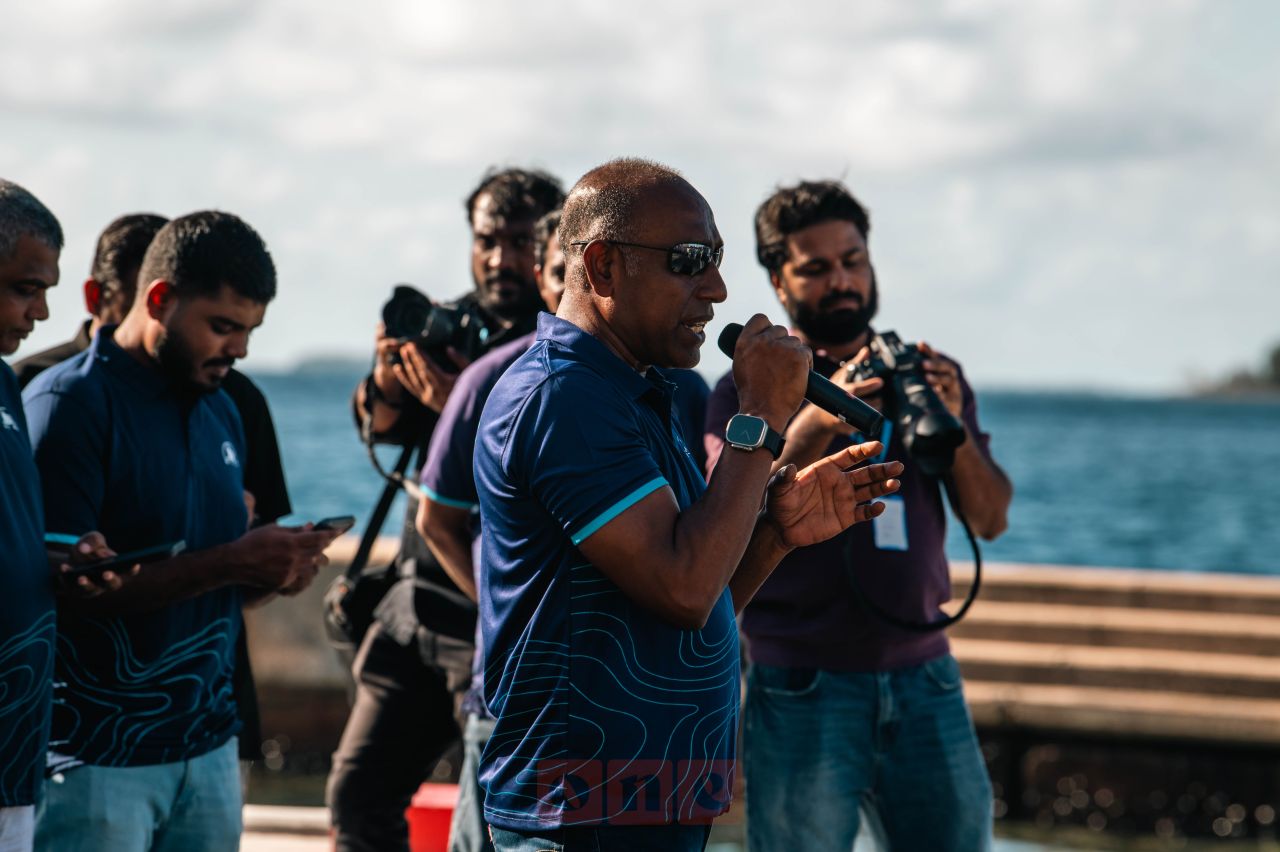 ވަން ފޮޓޯ: ބޮޑުތަކުރުފާނު މަގުގެ އަލަށް ތަރައްގީކުރި ބައި އާންމު ދަތުރުފަތުރުތަކަށް ހުޅުވާލުން