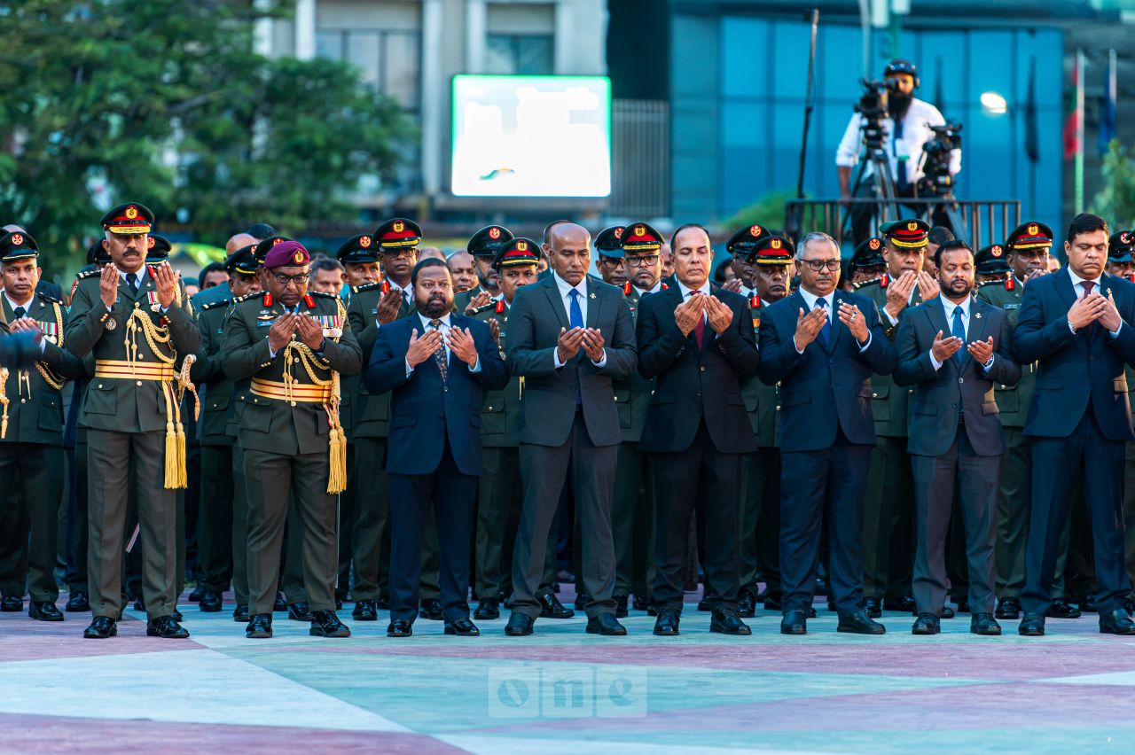 ވަން ފޮޓޯ: މިނިވަން ދުވަހުގެ ދިދަ ނެގުމުގެ ރަސްމިއްޔާތު