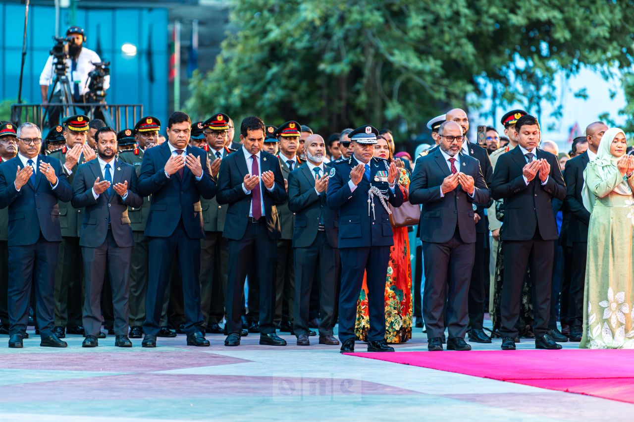 ވަން ފޮޓޯ: މިނިވަން ދުވަހުގެ ދިދަ ނެގުމުގެ ރަސްމިއްޔާތު