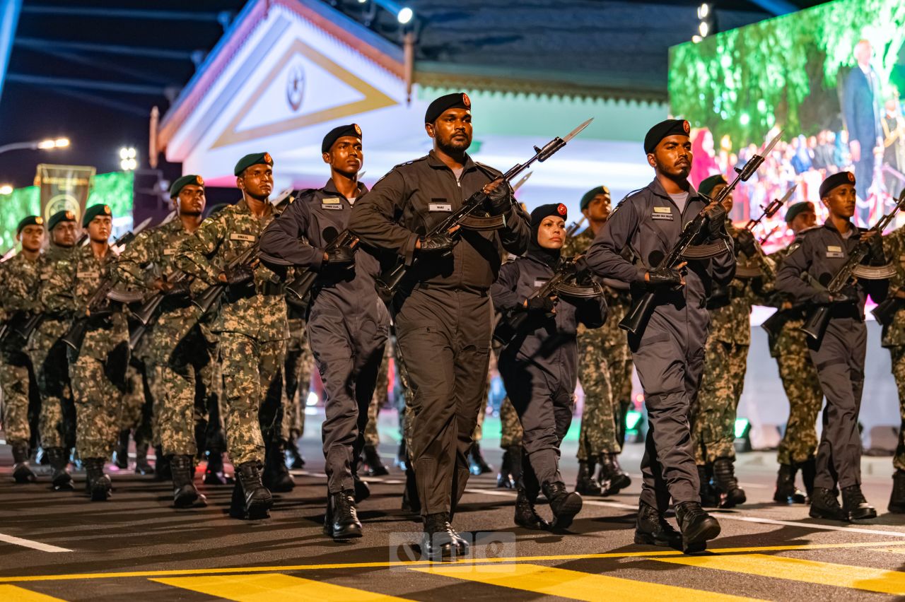 ވަން ފޮޓޯ: ރާއްޖޭގެ މިނިވަންކަމަށް 61 އަހަރު ފުރުމުގެ އުފާ ފާޅުކުރުމުގެ ގޮތުން، ބޭއްވި ހެވިކަމާއި ކުޅިވަރުގެ ހަރަކާތްތައް