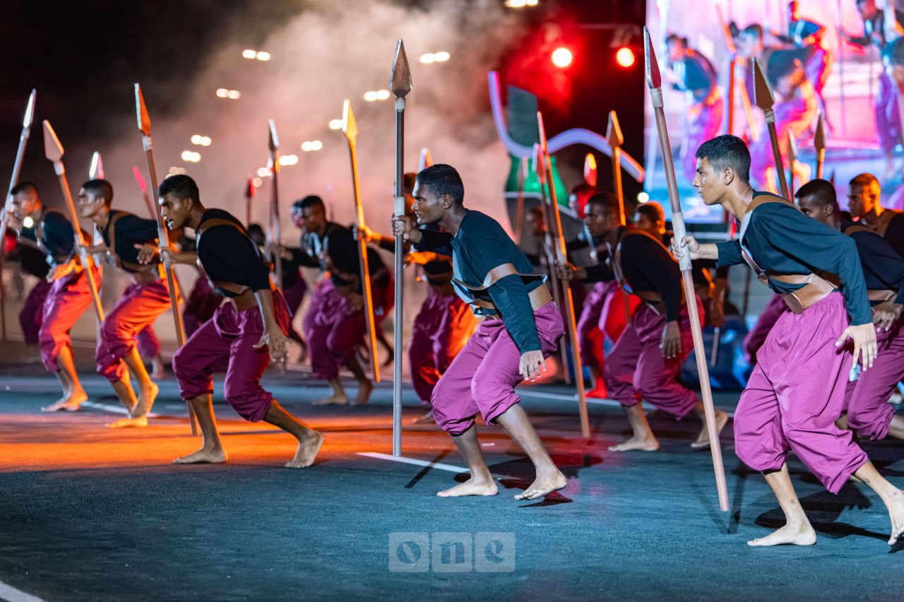 ވަން ފޮޓޯ: ރާއްޖޭގެ މިނިވަންކަމަށް 61 އަހަރު ފުރުމުގެ އުފާ ފާޅުކުރުމުގެ ގޮތުން، ބޭއްވި ހެވިކަމާއި ކުޅިވަރުގެ ހަރަކާތްތައް