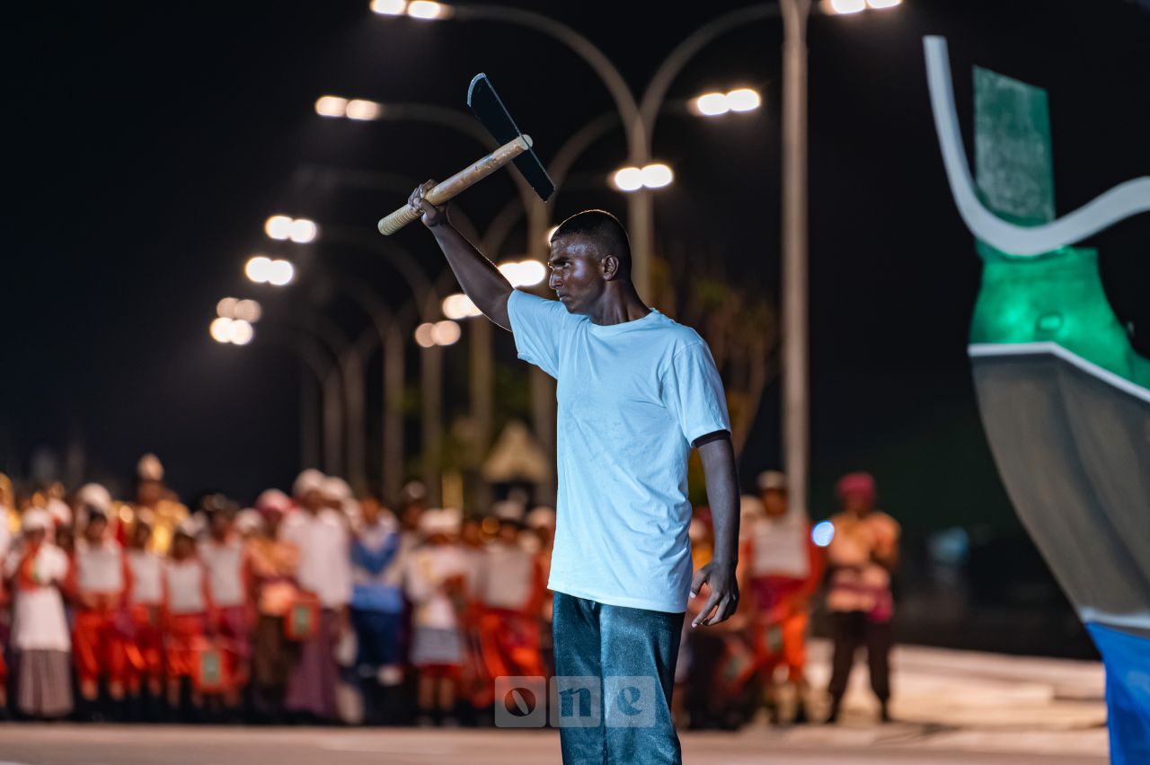 ވަން ފޮޓޯ: ރާއްޖޭގެ މިނިވަންކަމަށް 61 އަހަރު ފުރުމުގެ އުފާ ފާޅުކުރުމުގެ ގޮތުން، ބޭއްވި ހެވިކަމާއި ކުޅިވަރުގެ ހަރަކާތްތައް