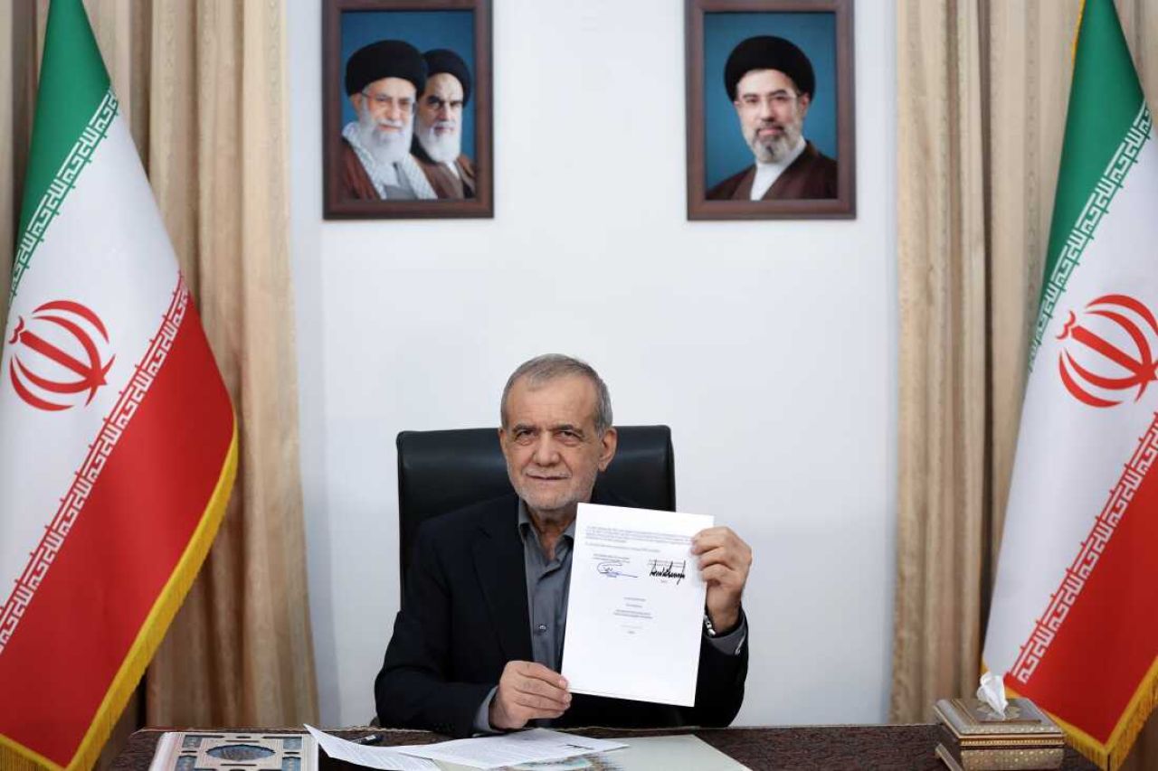 America aa eku mashvaraakurumuge ehvves visnumeh neiy: Iran