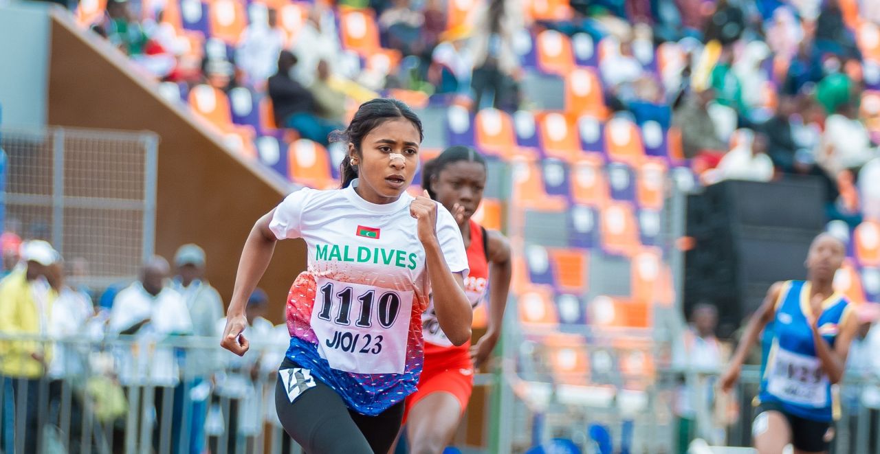 Ziva, 200 meter dhuvumuge gaumee record muguraalaifi 
