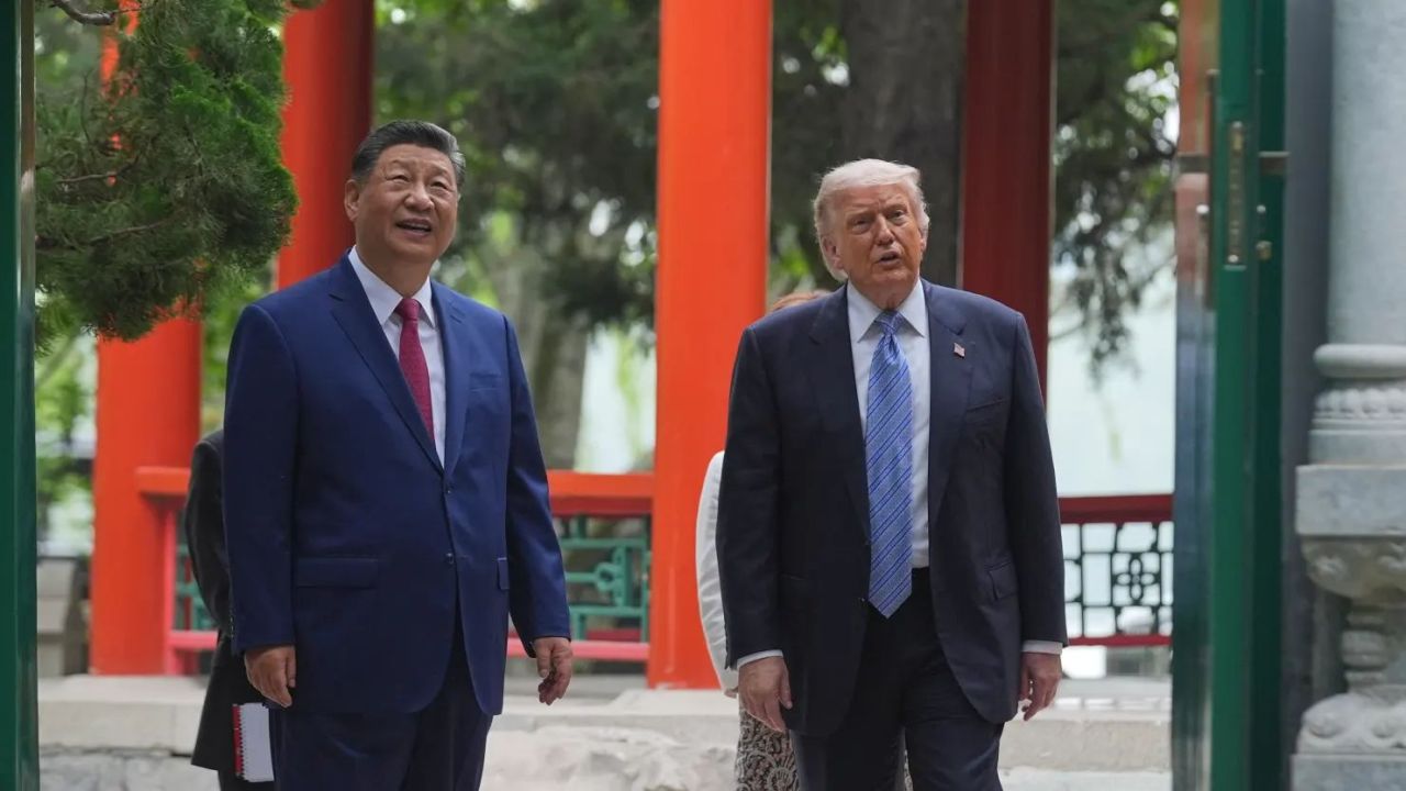 Iran ah China in hathiyaaru vikkaa nama maayoos vaane: Trump