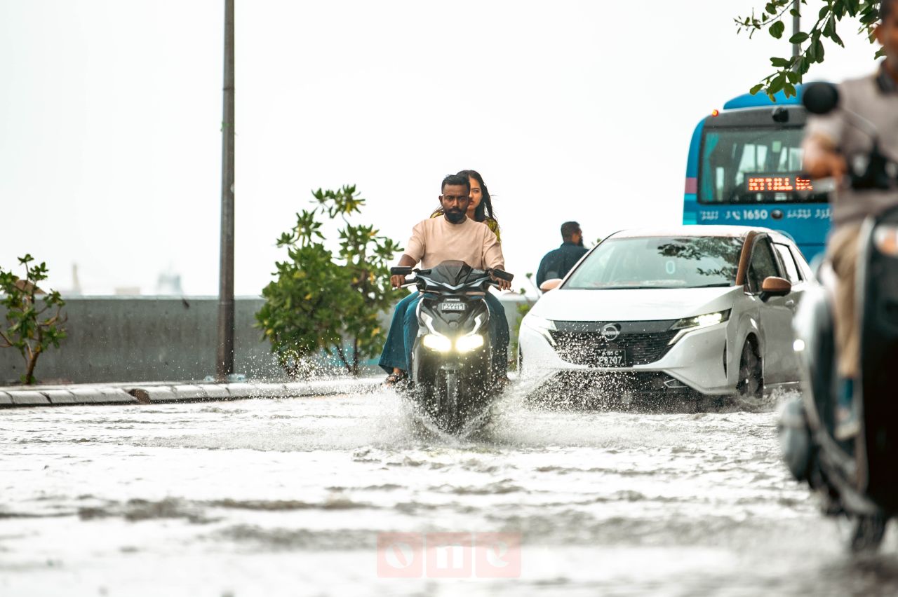ވަން ފޮޓޯ: ހުޅަނގު މޫސުމުގައި ރާއްޖެއަށް ކުރަމުންދާ ވިއްސާރަ