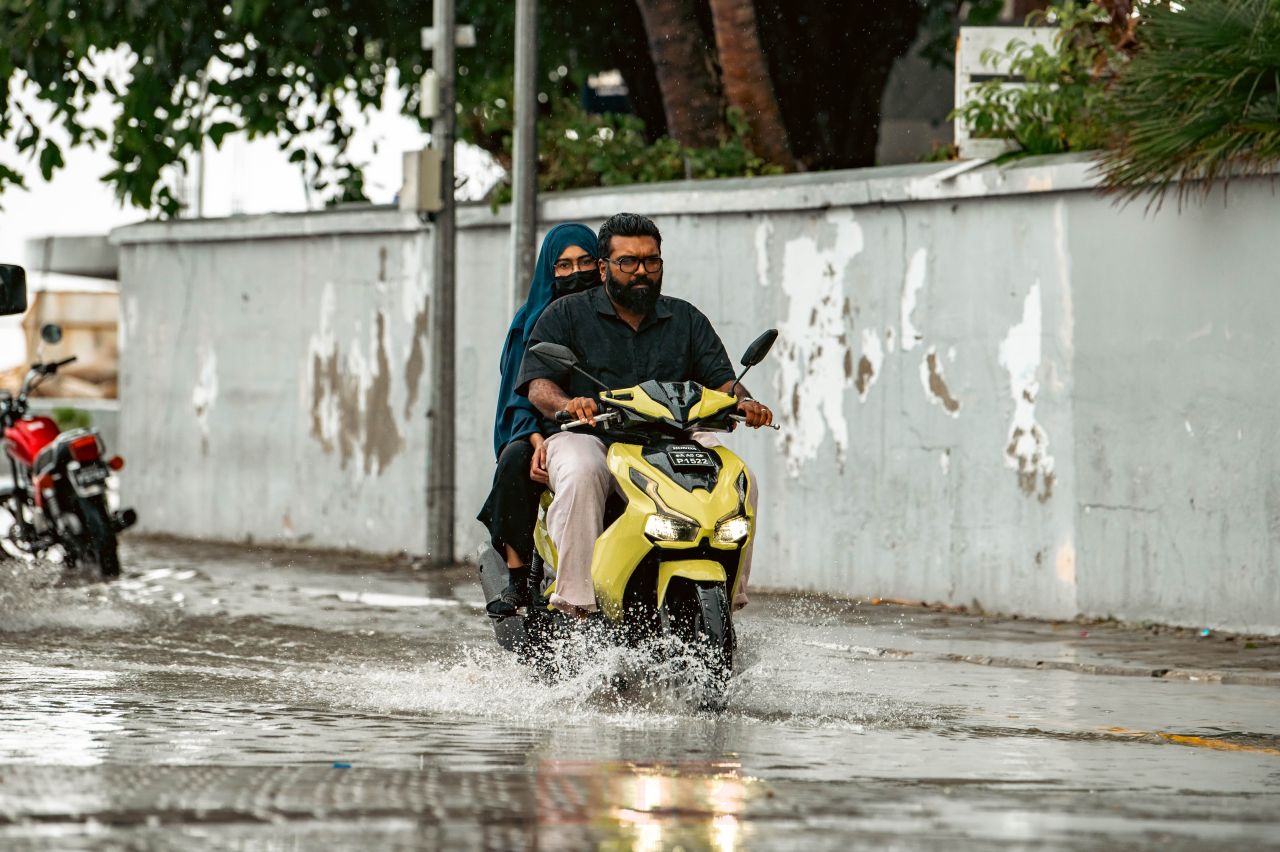 ވަން ފޮޓޯ: ހުޅަނގު މޫސުމުގައި ރާއްޖެއަށް ކުރަމުންދާ ވިއްސާރަ