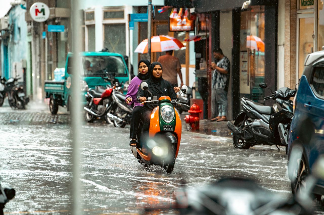 ވަން ފޮޓޯ: ހުޅަނގު މޫސުމުގައި ރާއްޖެއަށް ކުރަމުންދާ ވިއްސާރަ