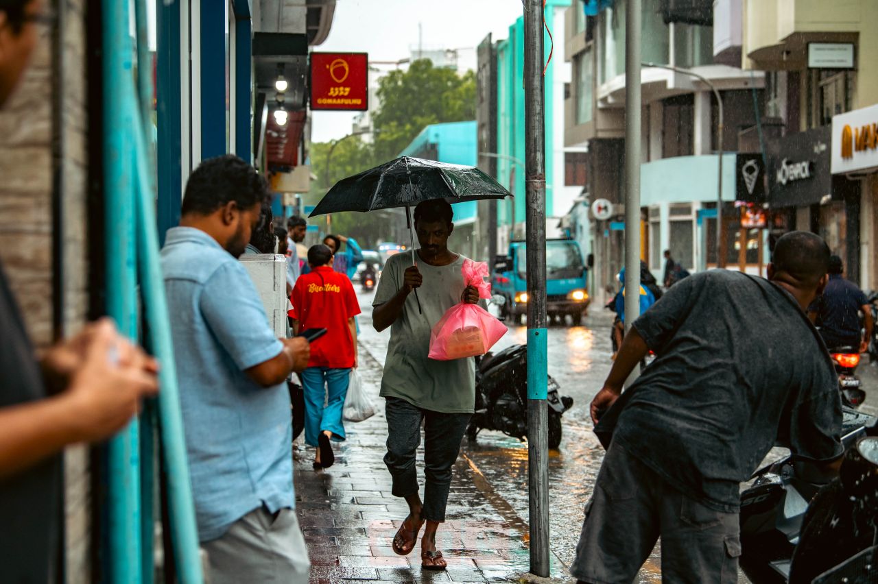 ވަން ފޮޓޯ: ހުޅަނގު މޫސުމުގައި ރާއްޖެއަށް ކުރަމުންދާ ވިއްސާރަ