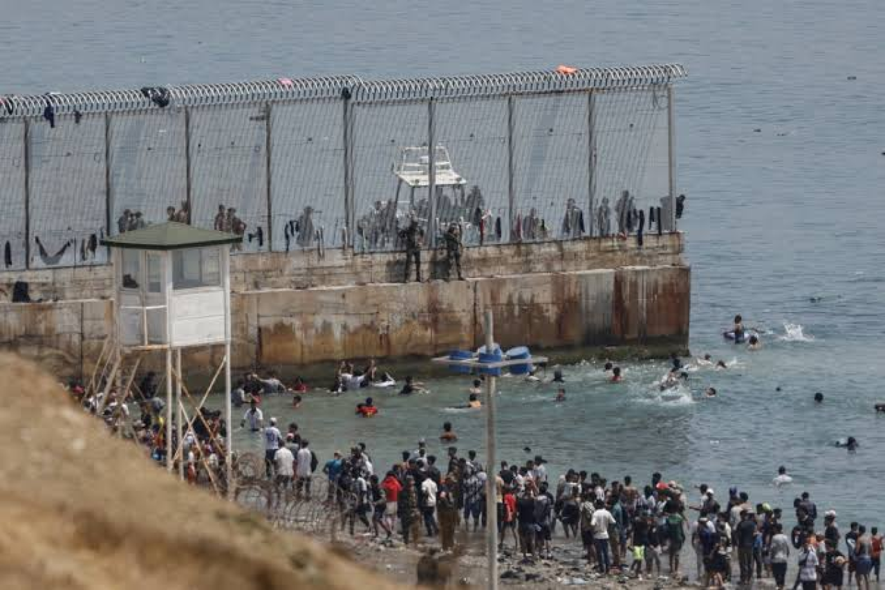 Majority of EU countries call for talks over migrant influx into Ceuta