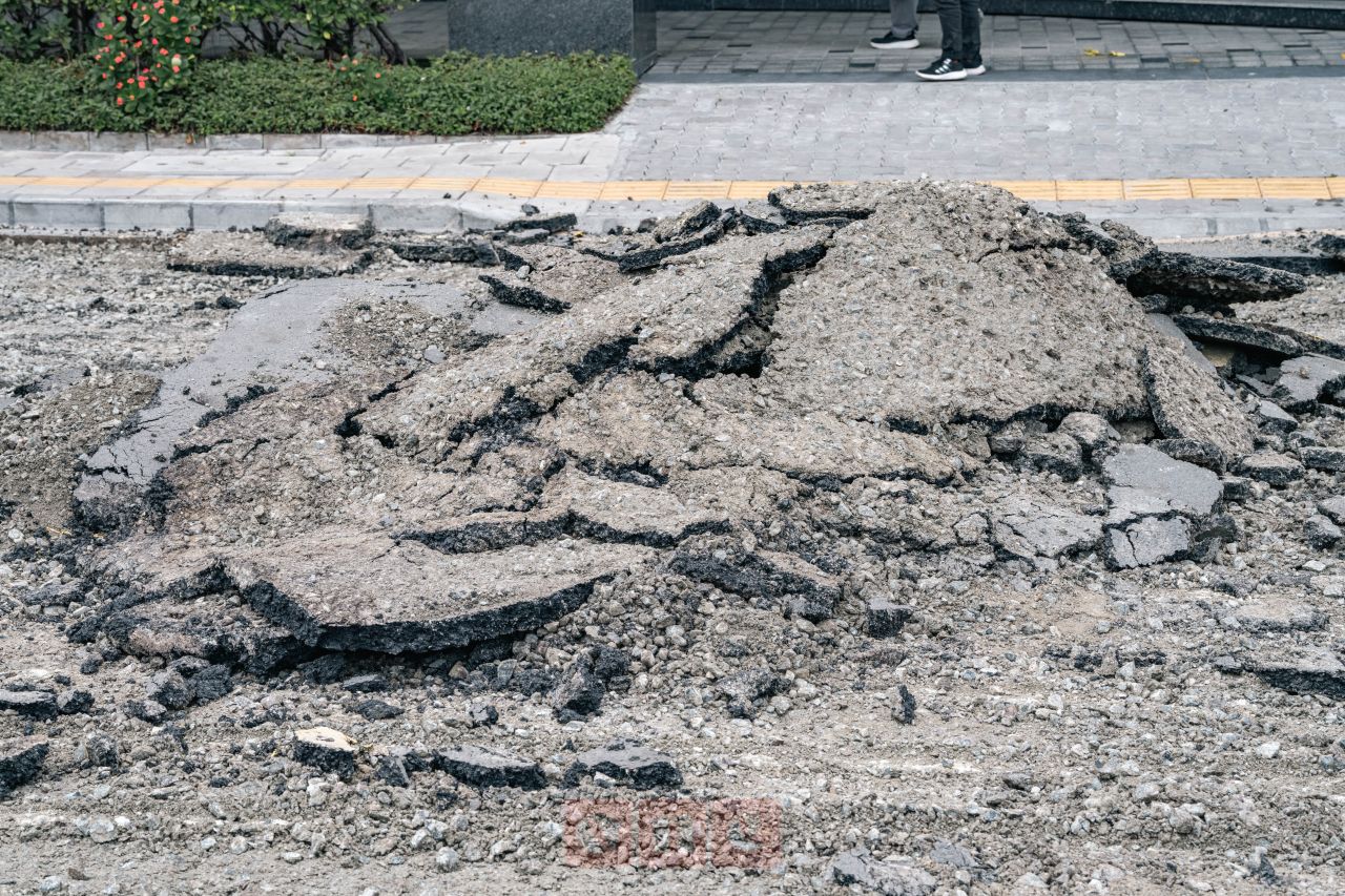 ވަން ފޮޓޯ: އަމީނީމަގު މަރާމާތު ކުރުމުގެ މަސައްކަތް ކުރިއަށްދަނީ