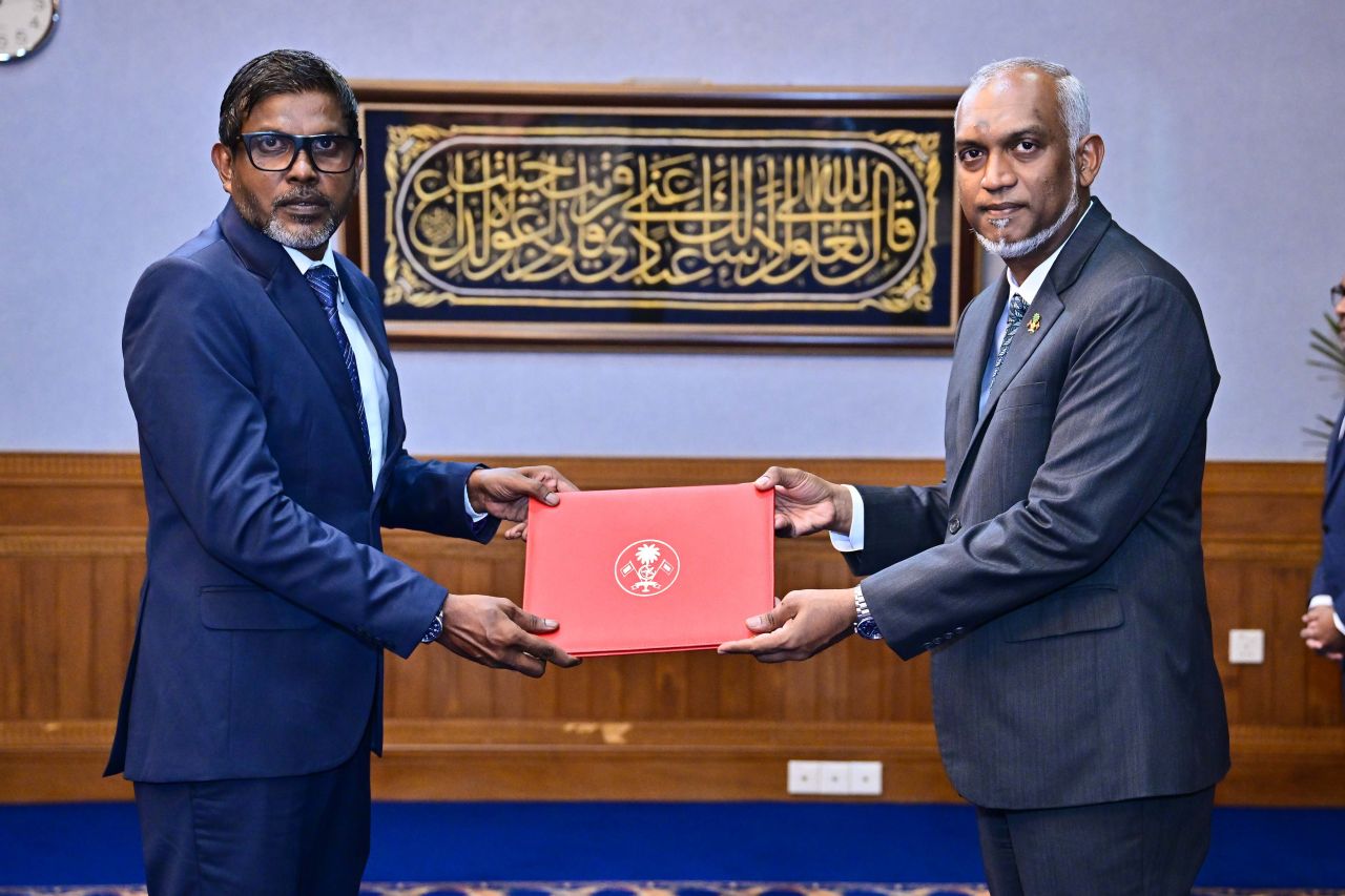 Vazeefa aa behey tribunal ge naibu raees kamah Mamdhooh ayyanu kurahvaifi