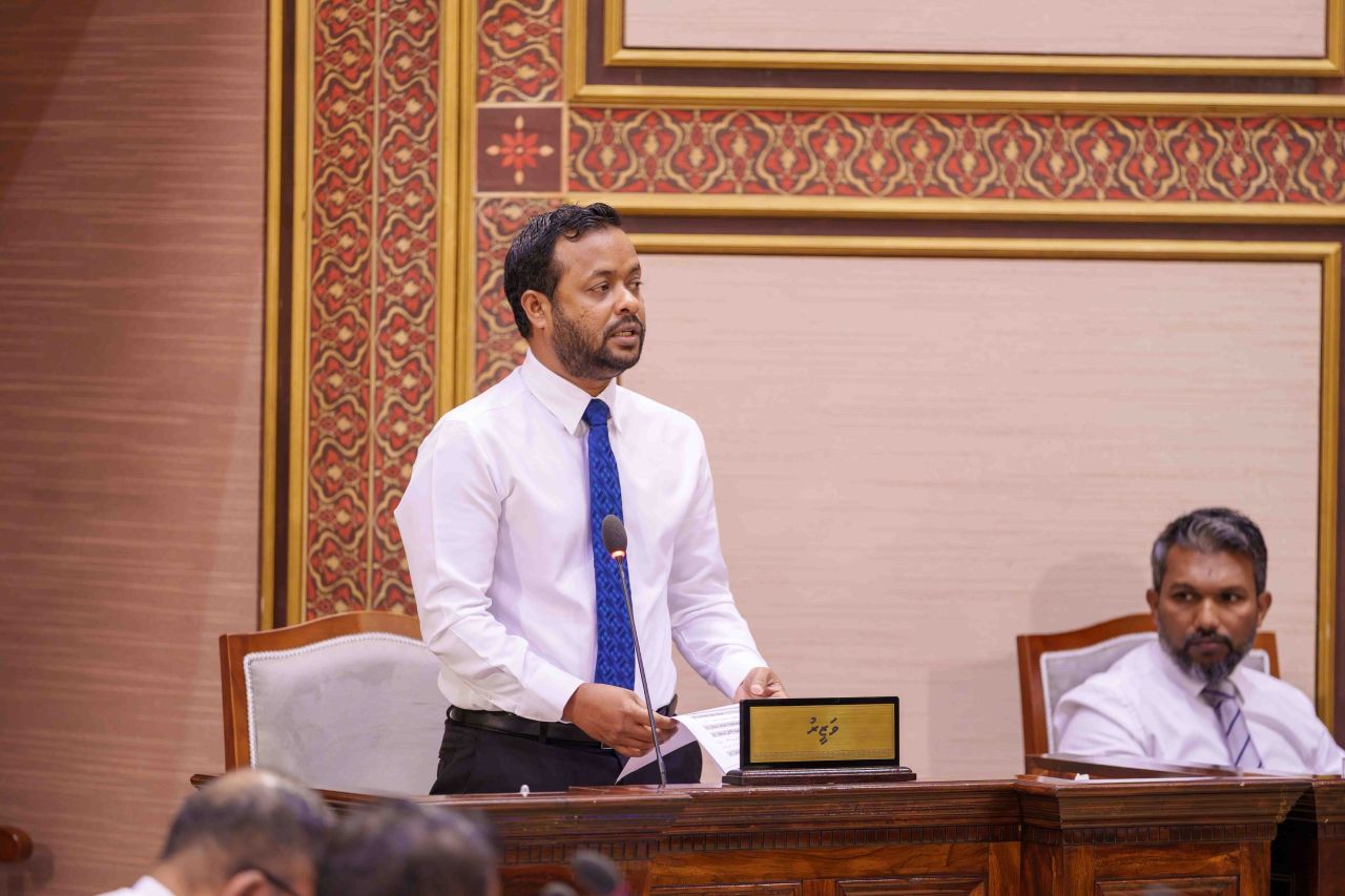 Mi sarukaaruge fenvaru fennaanee beyrumagun, Ameenee magakee MDP ge fenvaru: Muththalibu