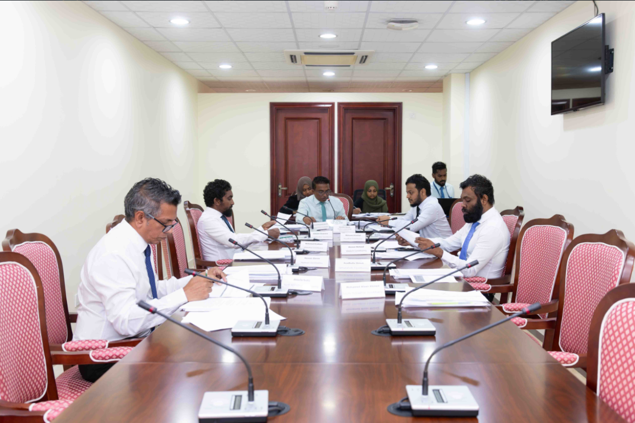 Chief executive aa eku URA ge board 7 ah ithuru kuraa bill aammunge hiyaalah