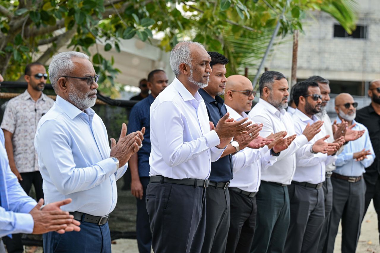 ފޮޓޯ: އއ. އުކުޅަހުގެ ހައުސިން މަޝްރޫއު އަދި ސްޕޯޓްސް ކޮމްޕްލެކްސްގެ މަސައްކަތް ފެެށުން