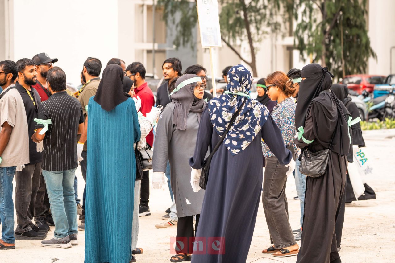 ވަން ފޮޓޯ: އެޗްޑީސީގެ 