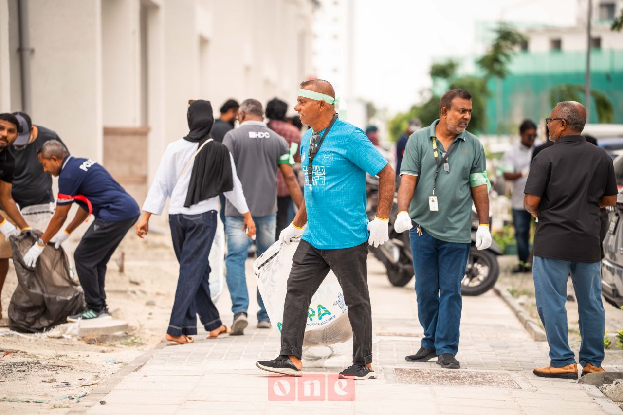 ވަން ފޮޓޯ: އެޗްޑީސީގެ 