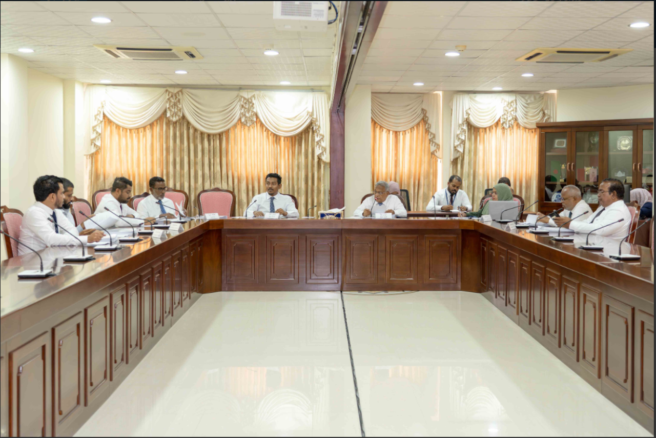 Dollar maarukuranjehey bill ah hiyaalu hushahalhan hulhuvaalaifi